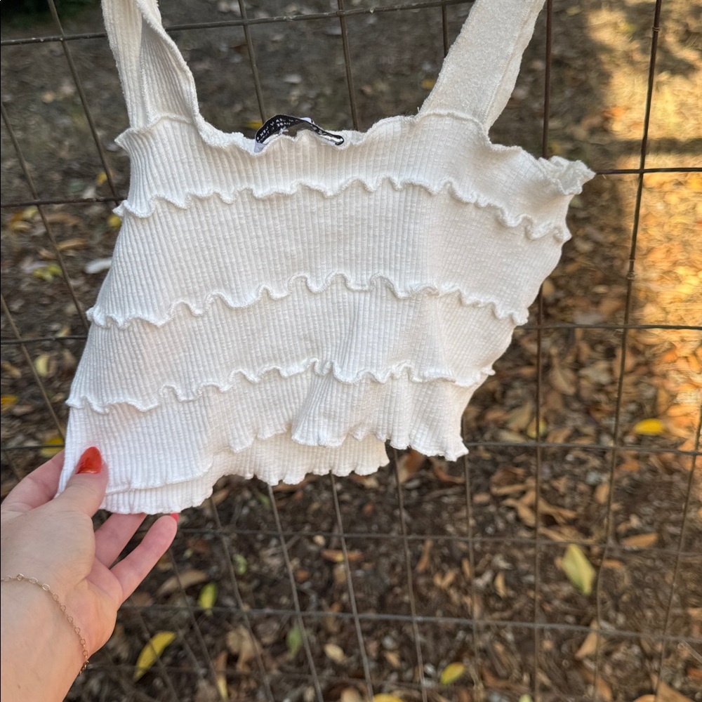 Zara Cream Ruffle Crop Top - Picture 4 of 4